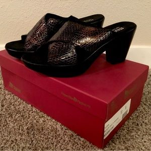 Munro Womens Yuma Wedge Sandals Black Multi Snake 10 Narrow 10N